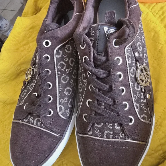 Guess Chocolate Lace-Up Sneakers - Picture 5 of 8